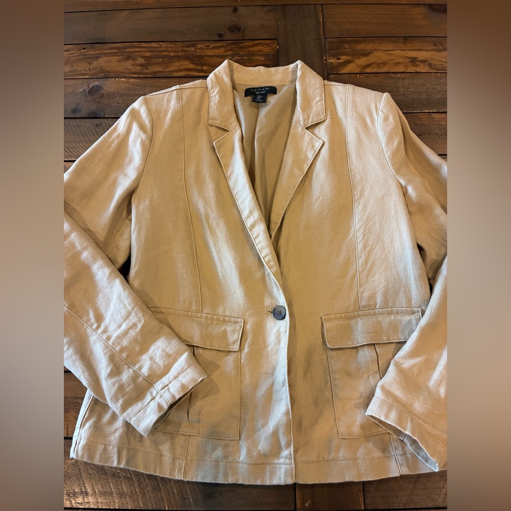 Tahari Linen Blend Blazer Women's M Beige Peak Lapel lined size M